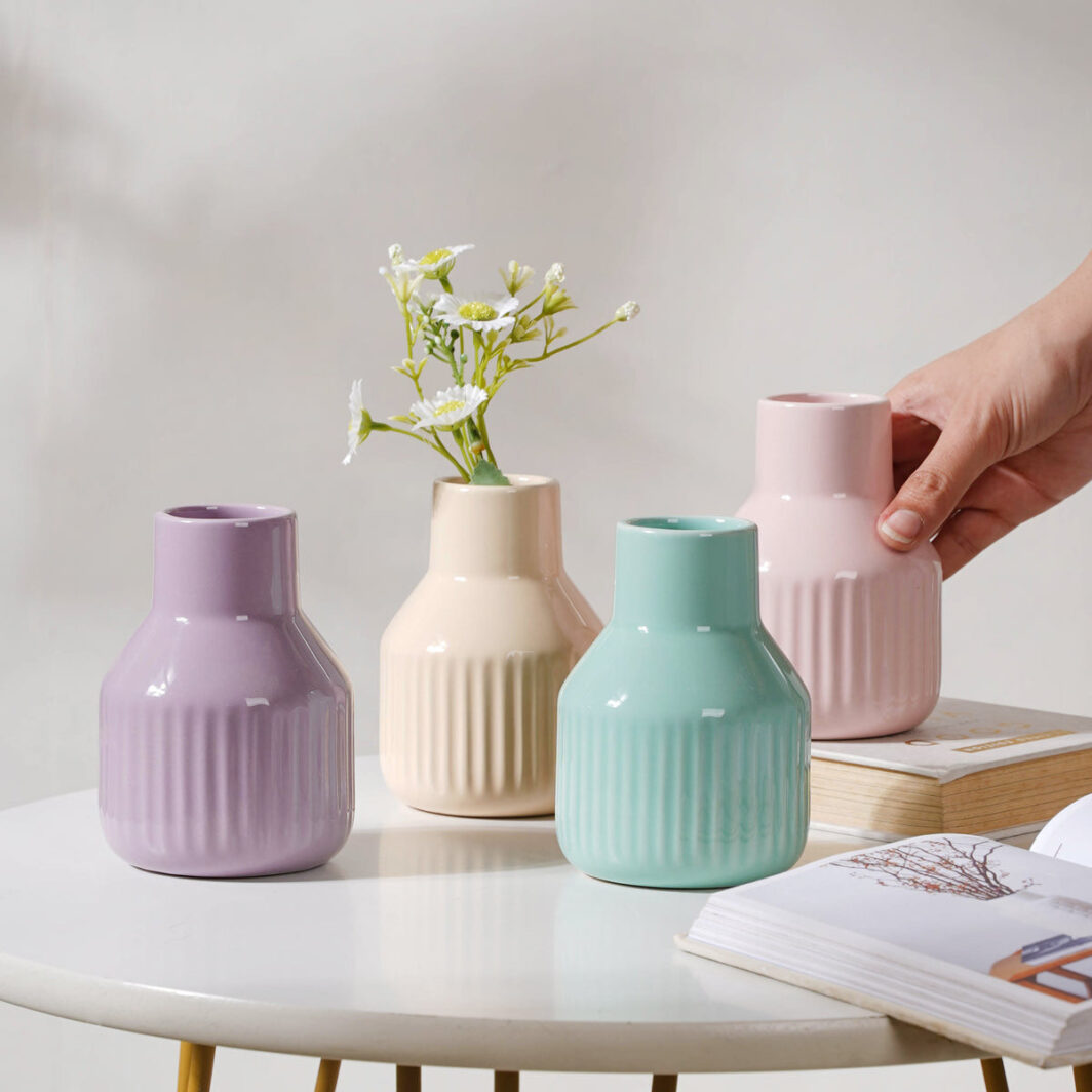Porcelain Glossy Small Ceramic Vase